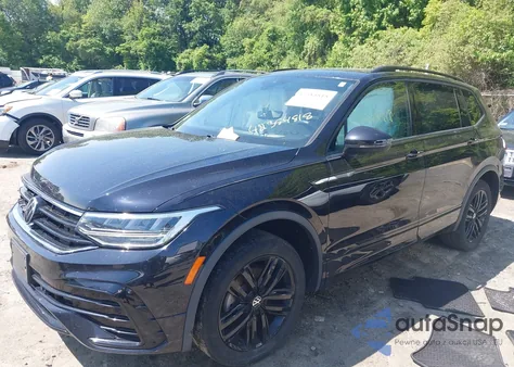 2022 Volkswagen Tiguan 2.0T Se R-Line Black z USA, uszkodzony, nr VIN 3VV8B7AX7NM047758